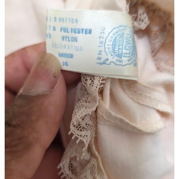 Vintage Bert Yelin For Iris Women's Y2k 70s Beige Lace-Trimmed Button-Up Nightgo - Picture 6 of 8